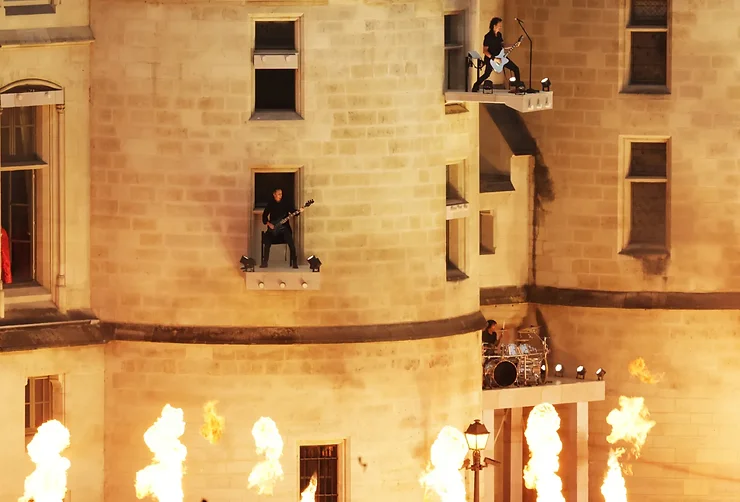Gojira'dan Olimpiyatlarda Tarihi Performans: 8 Ay Gizli Tutulan Sürpriz Sahne Gösterisi
